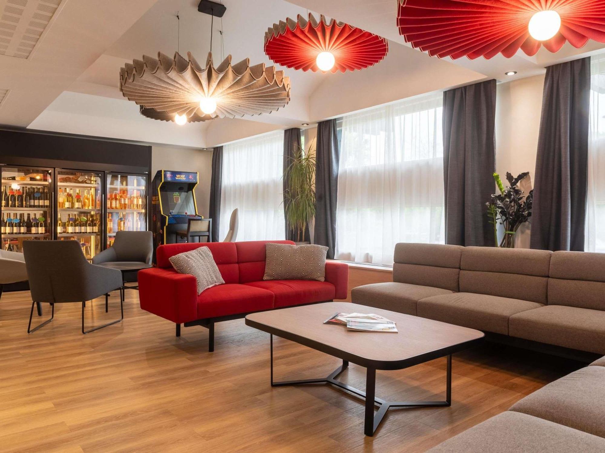 Hotel Ibis Lyon Est Bron Exteriér fotografie